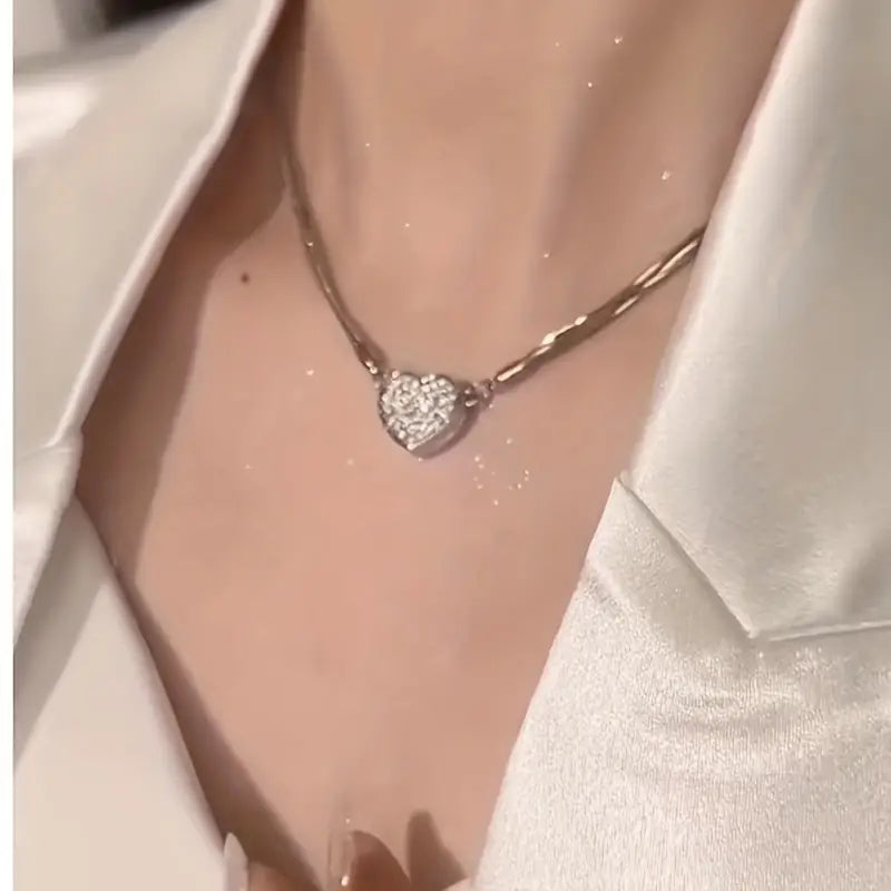 Luxury Heart-Shaped Zircon Multilayer Magnet Necklace